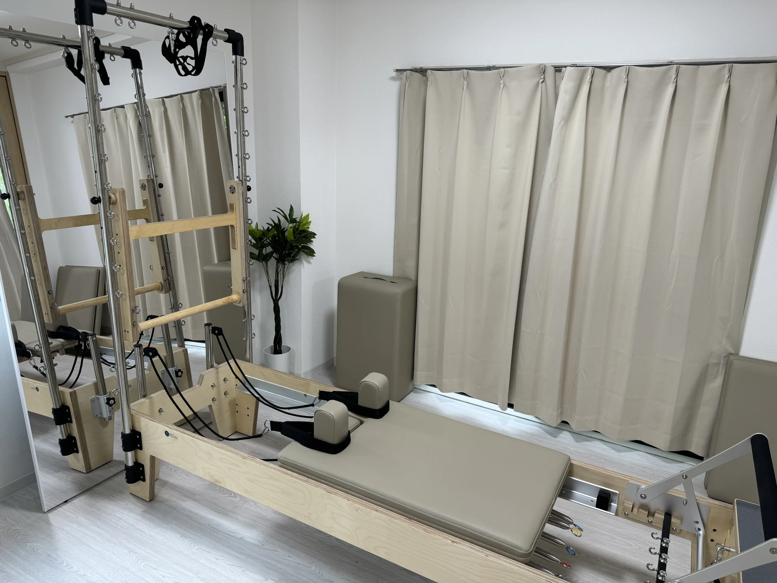 パーソナルマシンピラティスSAKURA武蔵小杉店の内観①