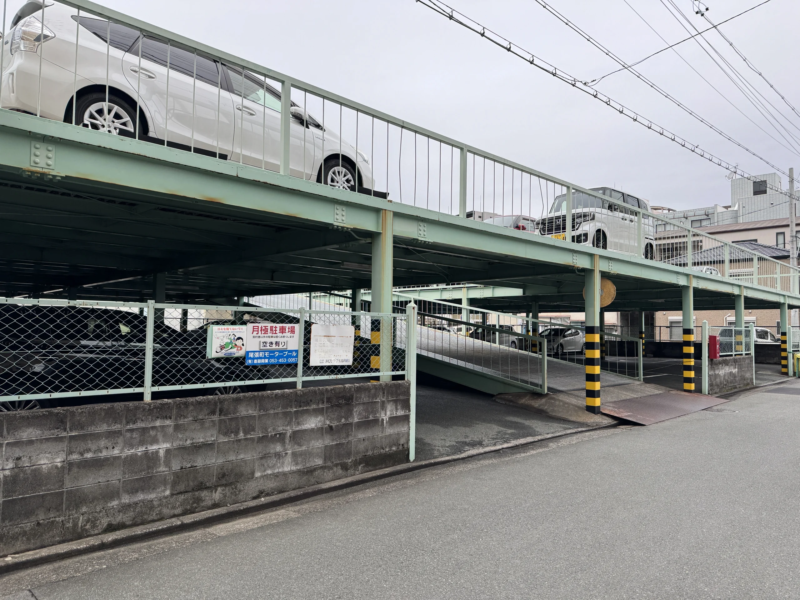SAKURA浜松店の駐車場