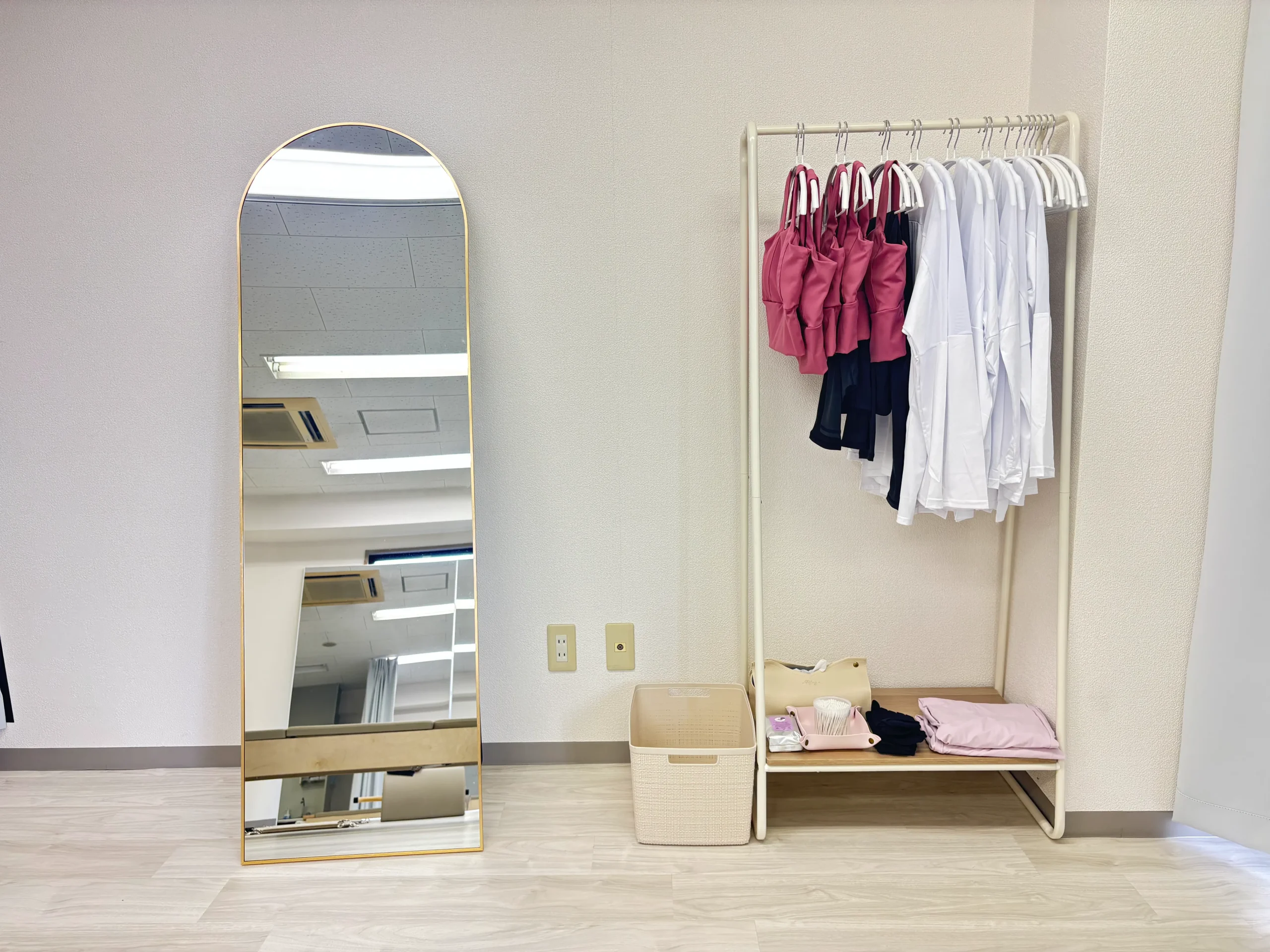 パーソナルマシンピラティスSAKURA町屋店のレンタルウェア紹介画像-②