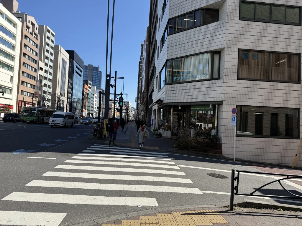 SAKURA四谷三丁目店のアクセス画像-3